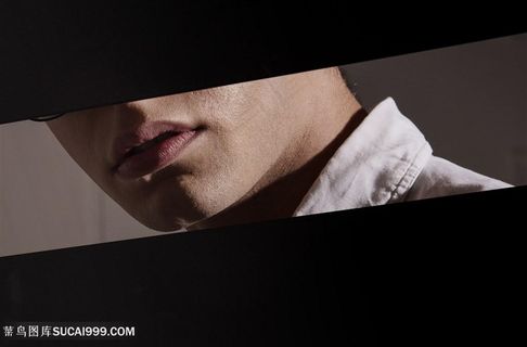 性感嘴唇的时尚帅哥高清图片