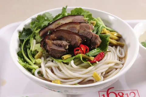 广西特色小吃桂林米粉图片-第8张