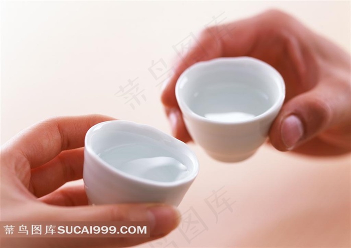 白酒杯摄影素材