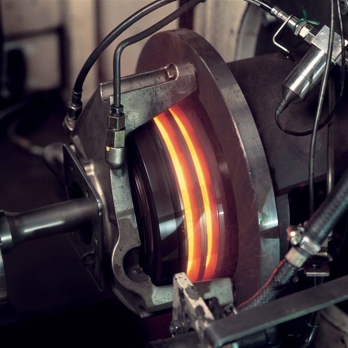 保时捷911Carrera刹车系统测试图