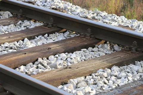 火车铁路轨道特写图片