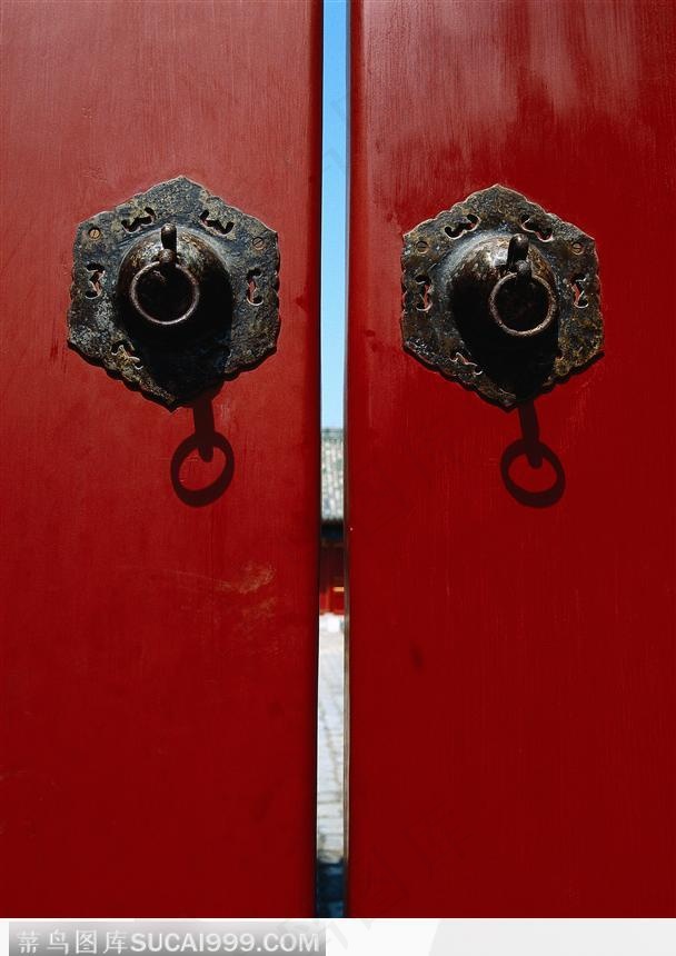 红色大门