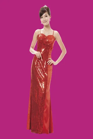 红色长款礼服