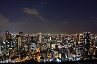 城市高楼夜景图片