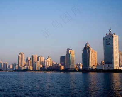 海边的城市风景