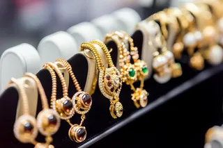 珍贵的黄金项链