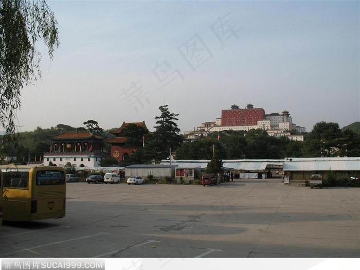 小布达拉宫山门外