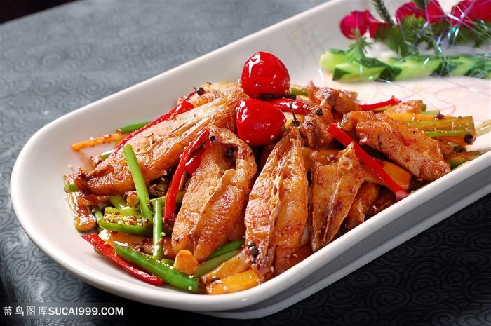 馋嘴耗儿鱼中华美食摄影图