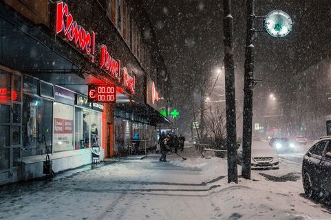冬天下雪时的美景图片
