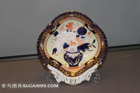 19世纪德比精美手绘花卉静物金色描边托盘摄影素材