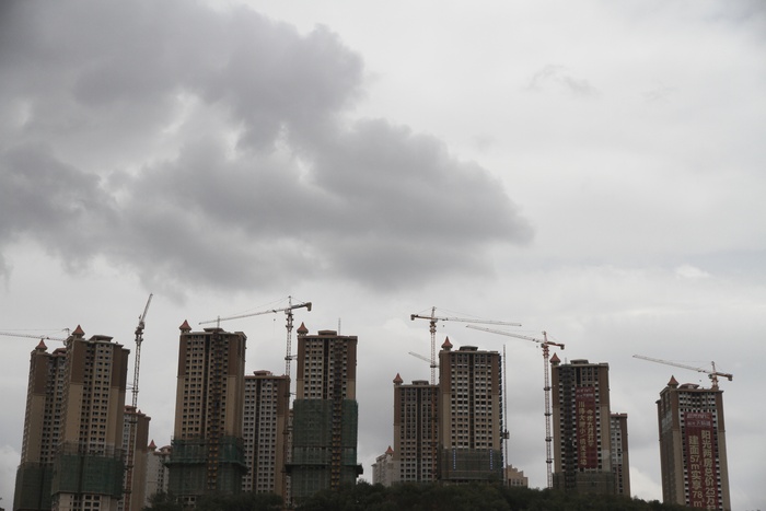 灰色的城市建筑
