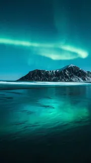 绿色极光壁纸图片