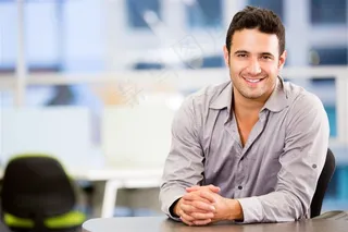 微笑的职场男士高清摄影图片素材