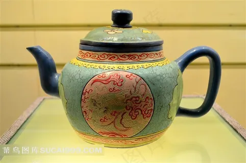 邵元祥粉彩大壶