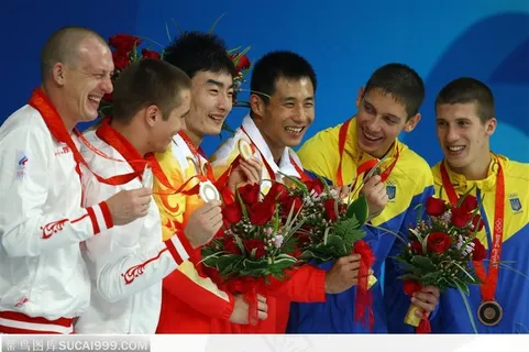 男子双人跳水领奖瞬间