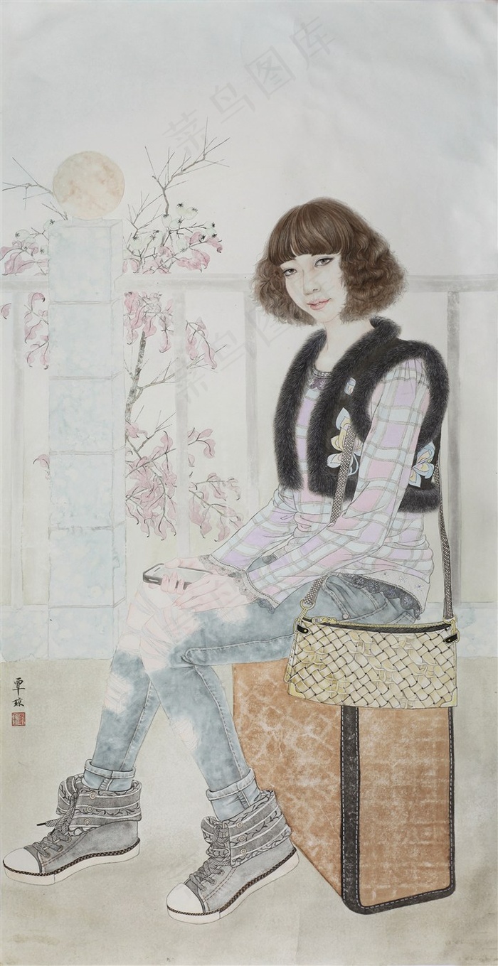 坐在皮箱上面的美女