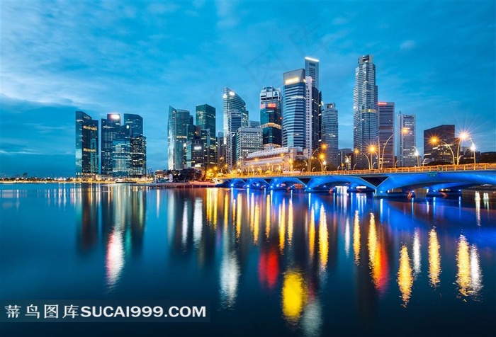 海滨城市高楼夜景图片