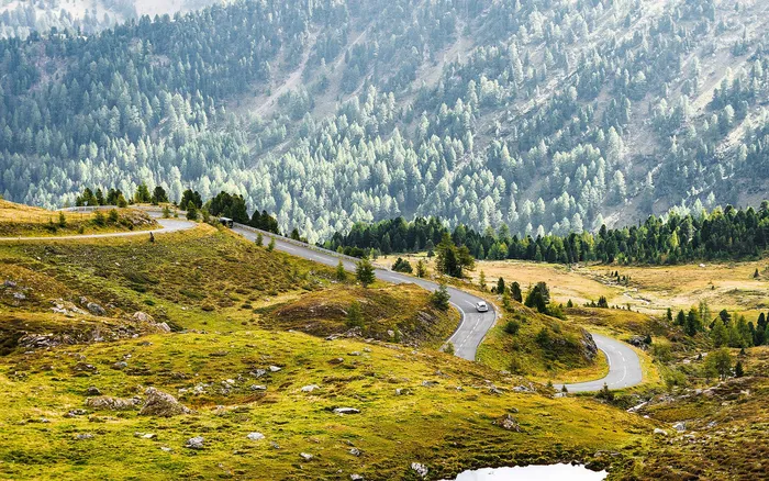 山上公路高清背景
