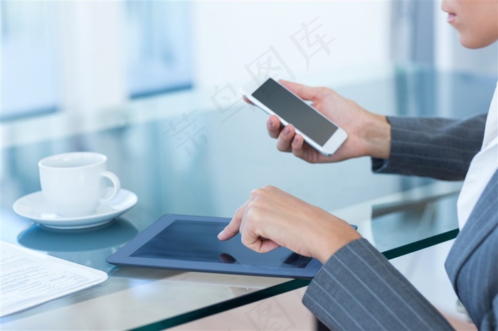 正在工作的工作人员商务海报高清图片素材