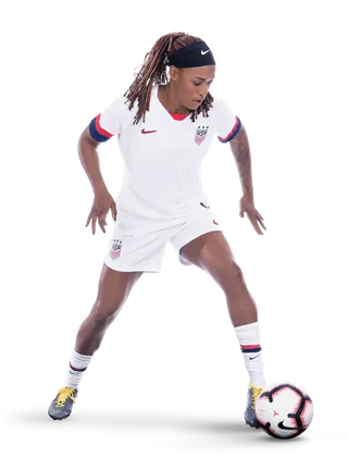 足球运动员踢球射门免抠