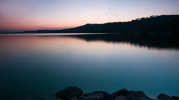 静静的河面 静静的河面