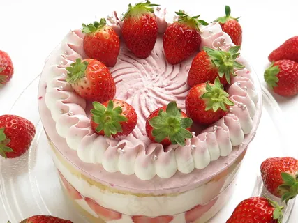 草莓奶油生日蛋糕图片 草莓奶油生日蛋糕图片