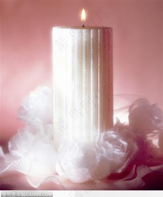 温馨烛光-白色柱形蜡烛