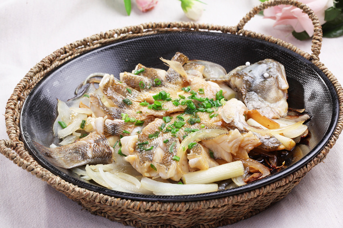 R00551大铁盘煮鲈鱼 (2)
