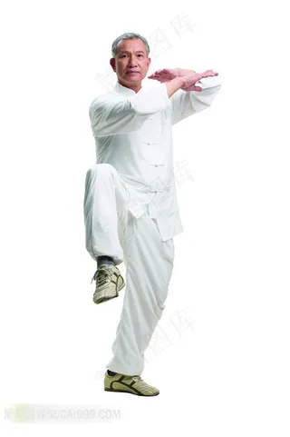 打太极的老人特写