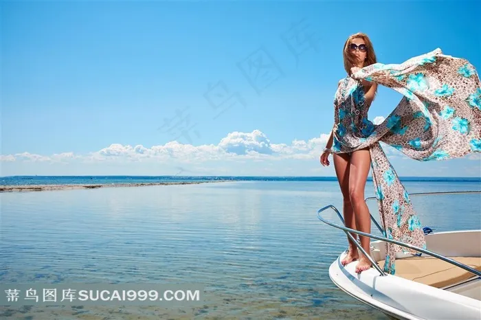 夏日性感游艇美女图片