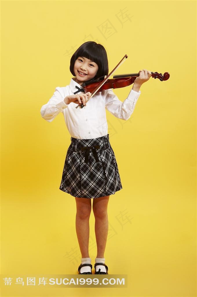 拉小提琴的女孩素材