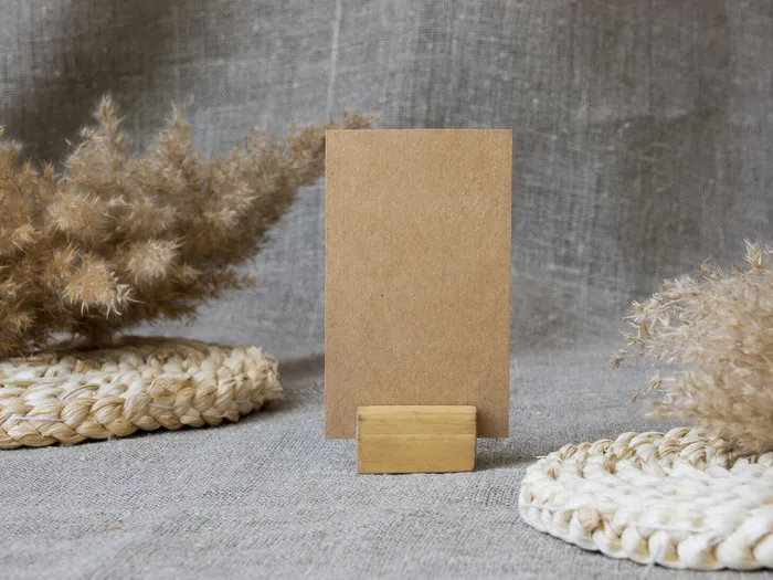 北欧风正面场景名片样机psd模版下载