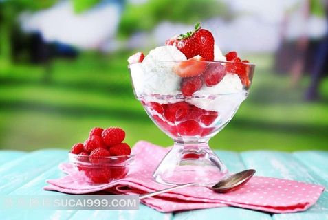 夏日奶油冰淇淋