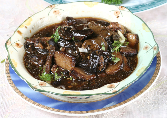 11  农家蘑菇蒸肉-桃花园