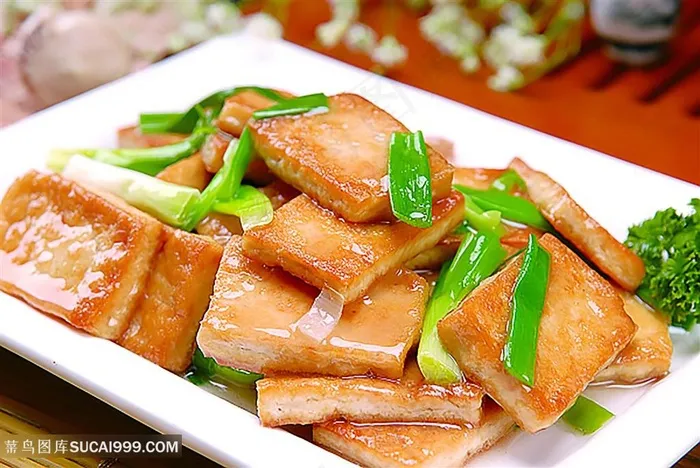 香葱煎豆腐葱烧豆腐摄影中华美食