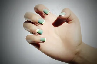 适合夏天的美甲图案