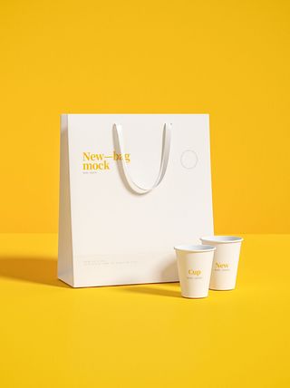 黄色场景白色手提袋样机