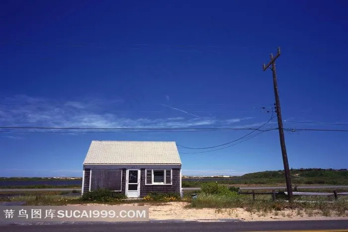 路边的简易小房子