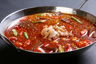 G00087锅仔鸭血炖牛蛙