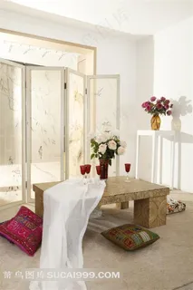 家居客厅的屏风桌子和布置摄影图