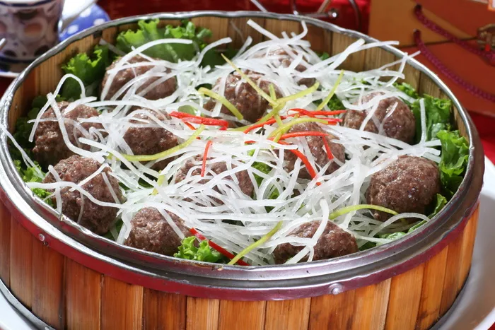 萝卜丝蒸牛肉丸