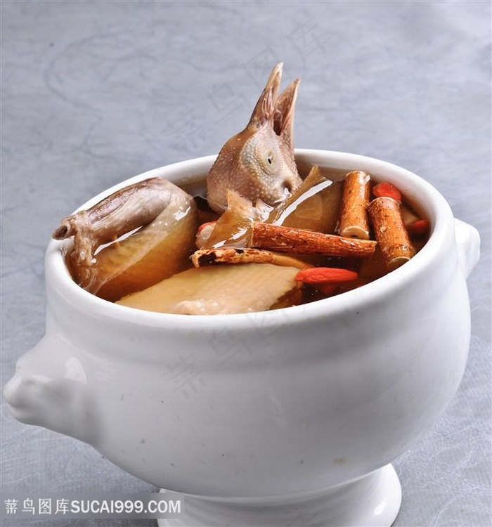 桃炖天麻乳鸽