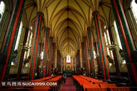 北京西什库教堂内部摄影图片