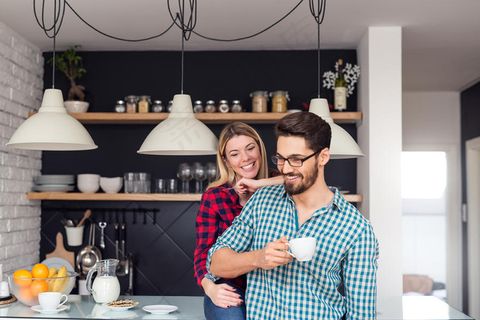 喝咖啡的国外情侣