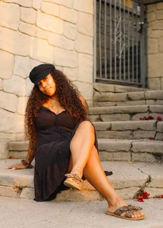 欧洲丰满美女*图片