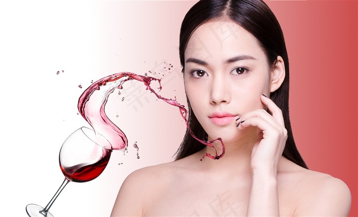 泼洒的红酒和美女