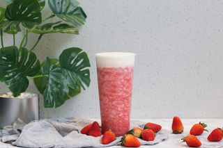 奶茶店水果茶饮品特饮高清图芝士莓莓