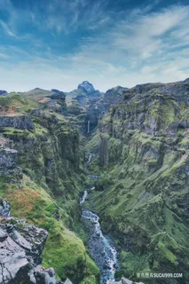 沟壑嶙峋山谷小溪图片 沟壑嶙峋山谷小溪图片
