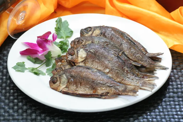 小酥鱼 10元