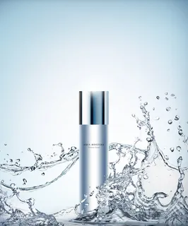 精美水润护肤品海报PSD分层素材